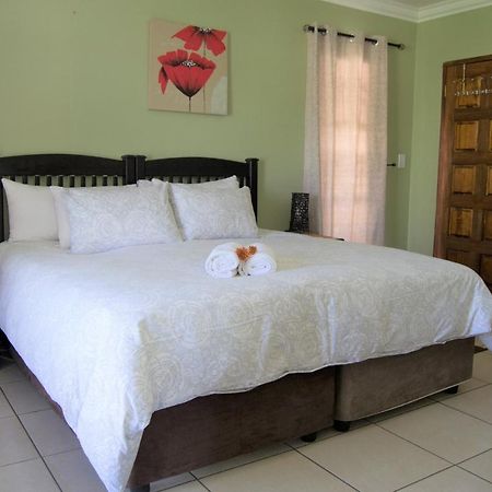 Summer Garden Guest House Бенони Екстериор снимка