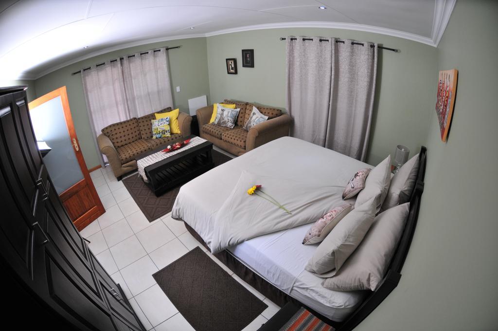 Summer Garden Guest House Бенони Екстериор снимка