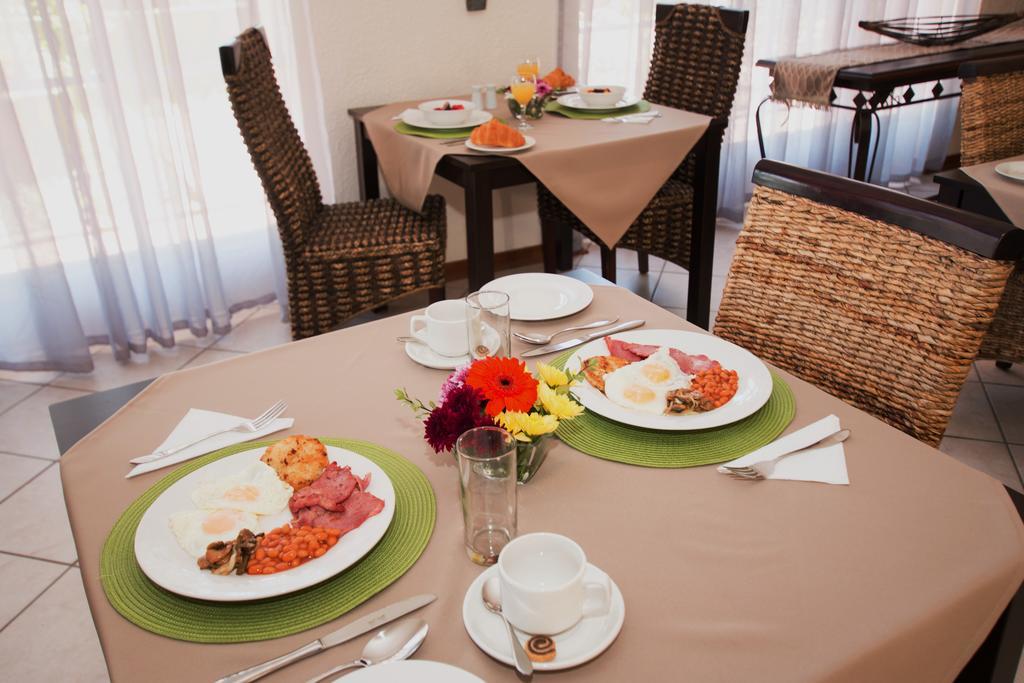 Summer Garden Guest House Бенони Екстериор снимка